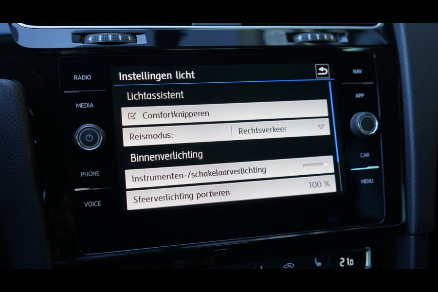 Volkswagen Golf 7.5 1.5 TSI R-Line ACC|ALCANTARA|CLIMA|DYNAUDIO|FULL LED|NAVIGATIE|STOELVERWARMING
