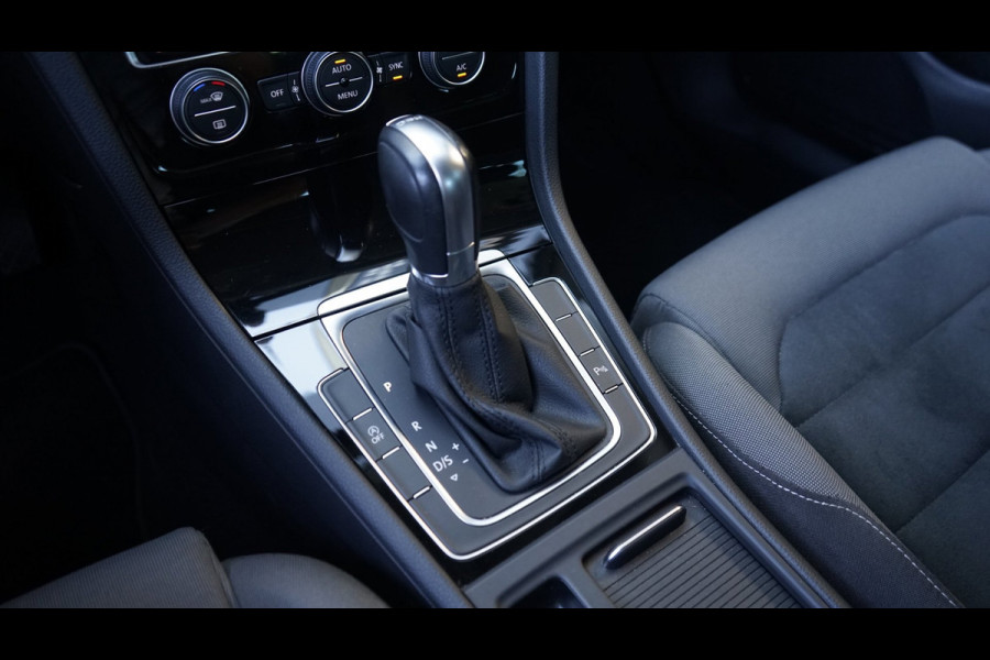 Volkswagen Golf 7.5 1.5 TSI R-Line ACC|ALCANTARA|CLIMA|DYNAUDIO|FULL LED|NAVIGATIE|STOELVERWARMING