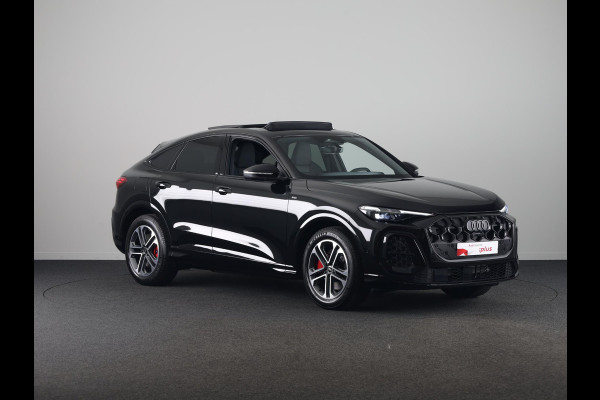 Audi Q5 Sportback S edition Competition e-hybrid 367 pk | Panorama-glasdak | Trekhaak, elektr | MMI experience plus met B&O | MMI bijrijdersdisplay |