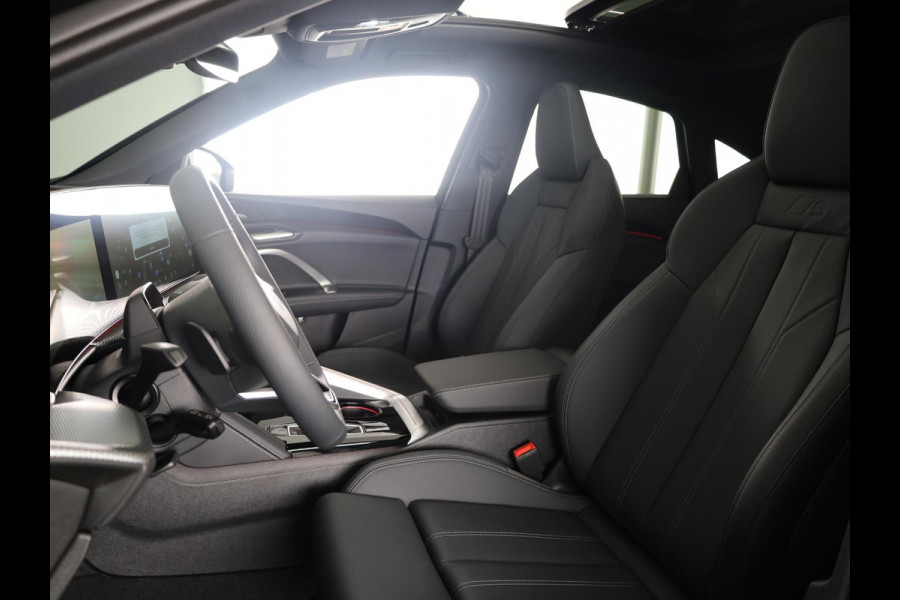 Audi Q5 Sportback S edition Competition e-hybrid 367 pk | Panorama-glasdak | Trekhaak, elektr | MMI experience plus met B&O | MMI bijrijdersdisplay |