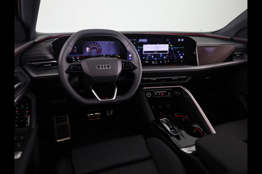 Audi Q5 Sportback S edition Competition e-hybrid 367 pk | Panorama-glasdak | Trekhaak, elektr | MMI experience plus met B&O | MMI bijrijdersdisplay |