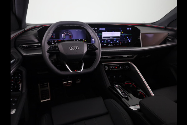 Audi Q5 Sportback S edition Competition e-hybrid 367 pk | Panorama-glasdak | Trekhaak, elektr | MMI experience plus met B&O | MMI bijrijdersdisplay |