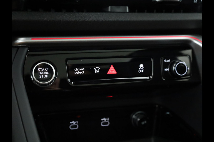 Audi Q5 Sportback S edition Competition e-hybrid 367 pk | Panorama-glasdak | Trekhaak, elektr | MMI experience plus met B&O | MMI bijrijdersdisplay |