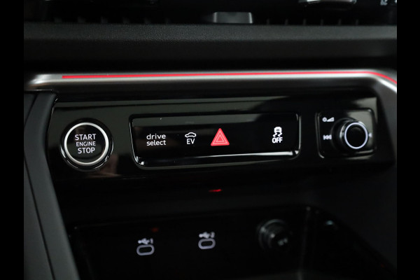 Audi Q5 Sportback S edition Competition e-hybrid 367 pk | Panorama-glasdak | Trekhaak, elektr | MMI experience plus met B&O | MMI bijrijdersdisplay |