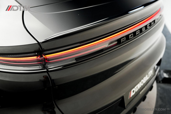 Porsche Cayenne Coupé 3.0 E-Hybrid | Black Edition | Sportdesign | Trekhaak