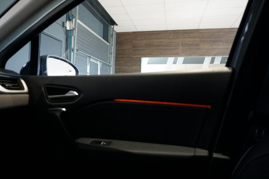 Renault Captur 1.6 E-Tech full hybrid 145 techno + CAMERA / APPLE CARPLAY / LED