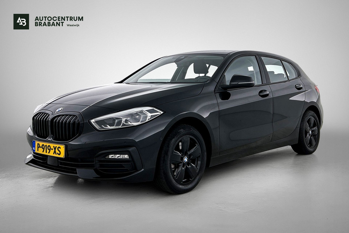 BMW 1-serie 118i Business Edition (NAVIGATIE, CARPLAY, PDC, LED, DEALER ONDERHOUDEN, 1e EIGENAAR)