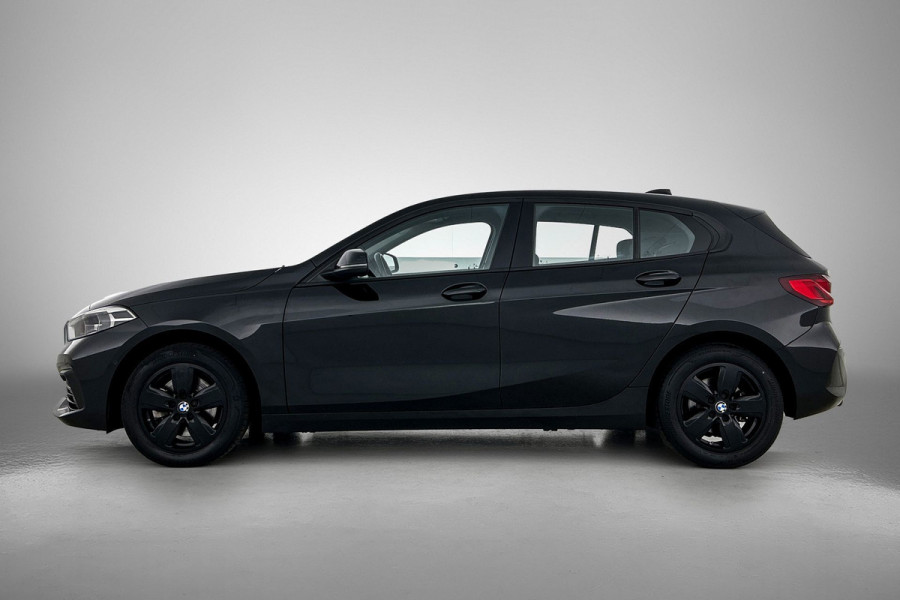 BMW 1-serie 118i Business Edition (NAVIGATIE, CARPLAY, PDC, LED, DEALER ONDERHOUDEN, 1e EIGENAAR)