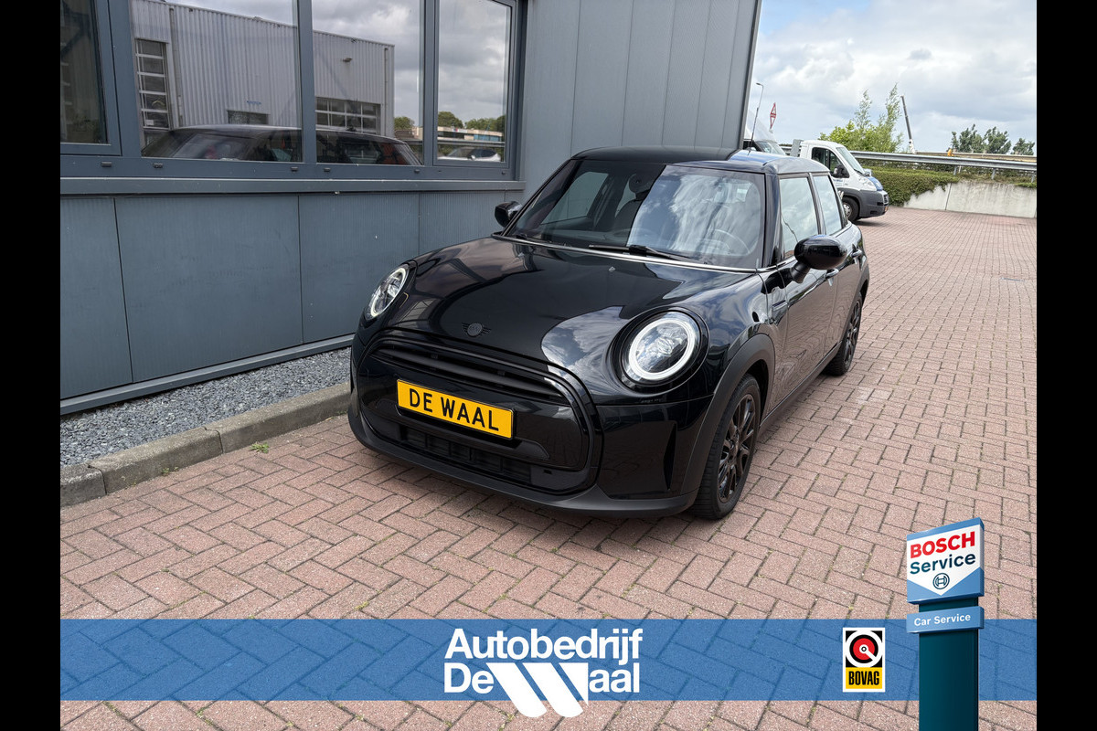 MINI 5-deurs 1.5 Cooper 136pk 5-drs. LEDER/NAVI/CARPLAY/CLIMA/CRUISE/PDC/LED