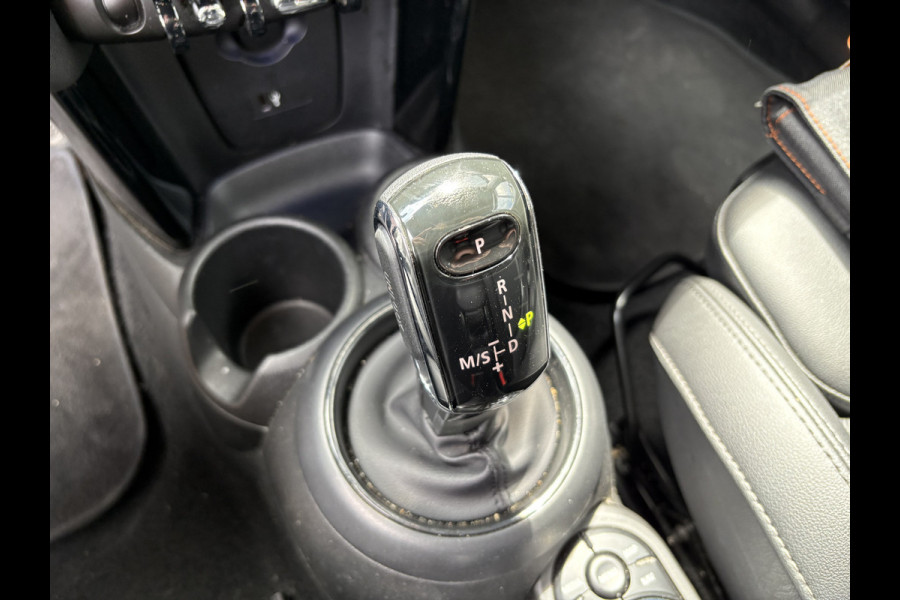 MINI 5-deurs 1.5 Cooper 136pk 5-drs. LEDER/NAVI/CARPLAY/CLIMA/CRUISE/PDC/LED