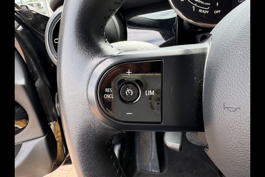 MINI 5-deurs 1.5 Cooper 136pk 5-drs. LEDER/NAVI/CARPLAY/CLIMA/CRUISE/PDC/LED