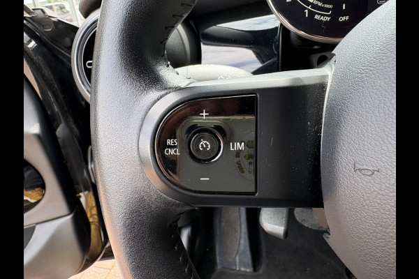 MINI 5-deurs 1.5 Cooper 136pk 5-drs. LEDER/NAVI/CARPLAY/CLIMA/CRUISE/PDC/LED