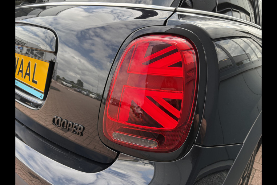 MINI 5-deurs 1.5 Cooper 136pk 5-drs. LEDER/NAVI/CARPLAY/CLIMA/CRUISE/PDC/LED