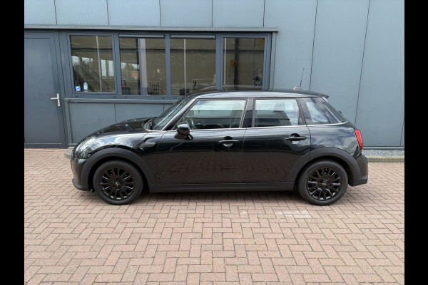 MINI 5-deurs 1.5 Cooper 136pk 5-drs. LEDER/NAVI/CARPLAY/CLIMA/CRUISE/PDC/LED