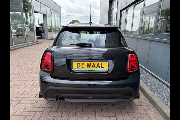 MINI 5-deurs 1.5 Cooper 136pk 5-drs. LEDER/NAVI/CARPLAY/CLIMA/CRUISE/PDC/LED