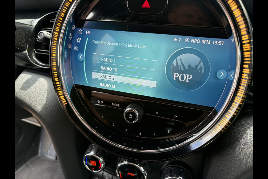 MINI 5-deurs 1.5 Cooper 136pk 5-drs. LEDER/NAVI/CARPLAY/CLIMA/CRUISE/PDC/LED