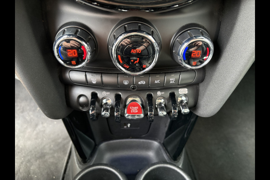MINI 5-deurs 1.5 Cooper 136pk 5-drs. LEDER/NAVI/CARPLAY/CLIMA/CRUISE/PDC/LED