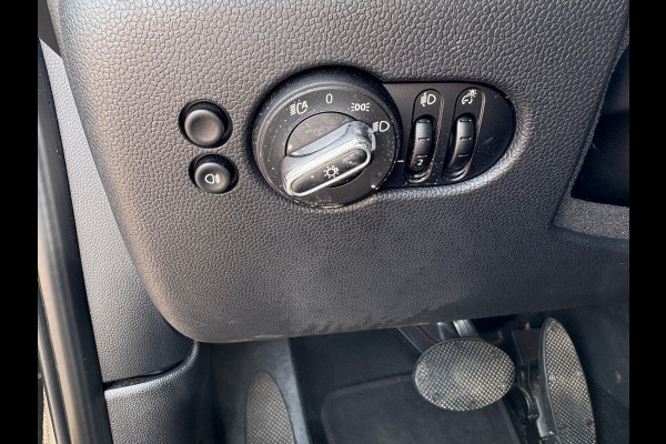 MINI 5-deurs 1.5 Cooper 136pk 5-drs. LEDER/NAVI/CARPLAY/CLIMA/CRUISE/PDC/LED