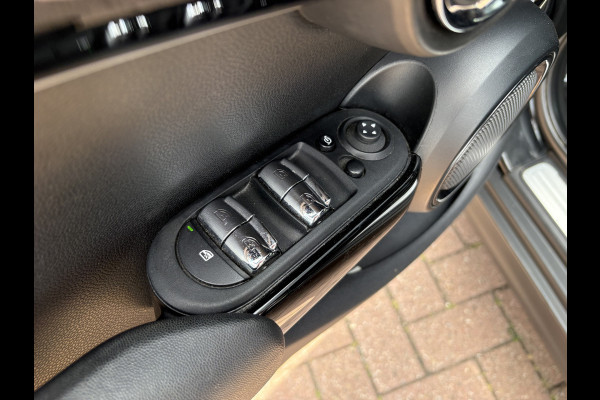 MINI 5-deurs 1.5 Cooper 136pk 5-drs. LEDER/NAVI/CARPLAY/CLIMA/CRUISE/PDC/LED