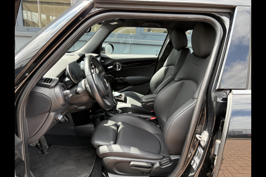 MINI 5-deurs 1.5 Cooper 136pk 5-drs. LEDER/NAVI/CARPLAY/CLIMA/CRUISE/PDC/LED