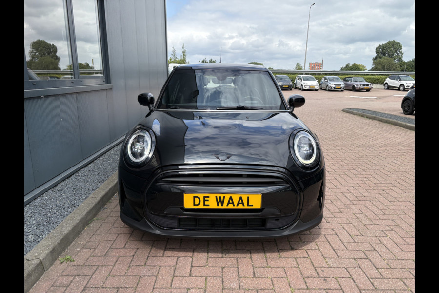 MINI 5-deurs 1.5 Cooper 136pk 5-drs. LEDER/NAVI/CARPLAY/CLIMA/CRUISE/PDC/LED