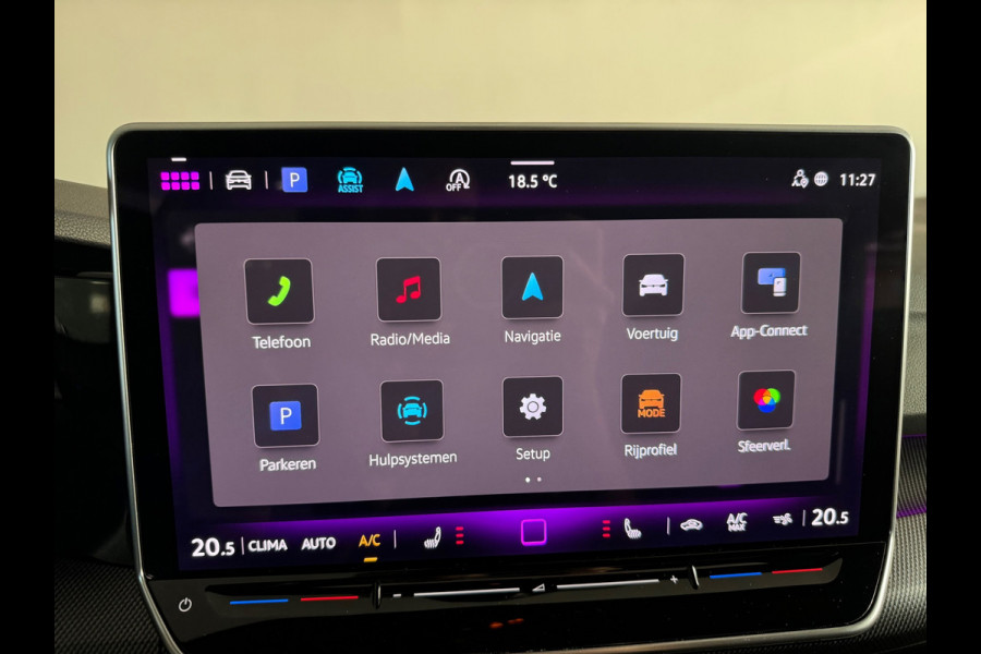 Volkswagen Golf 1.5 eTSI Pano|HuD|Trekhaak|360 Camera|Keyless|ACC|Sfeer|Lane Assist