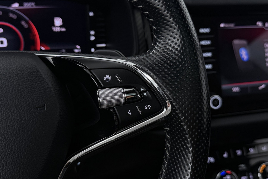 Škoda Kodiaq 1.5 TSI Business Edition Plus 7p. (PANORAMADAK, TREKHAAK WEGKLAPBAAR, STUUR-/STOELVERWARMING, CAMERA, MASSAGE STOELEN