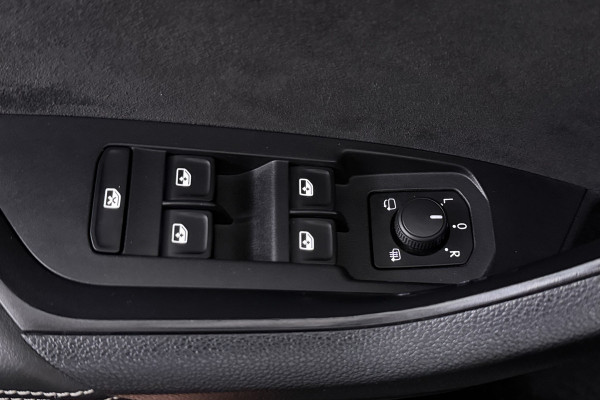 Škoda Kodiaq 1.5 TSI Business Edition Plus 7p. (PANORAMADAK, TREKHAAK WEGKLAPBAAR, STUUR-/STOELVERWARMING, CAMERA, MASSAGE STOELEN