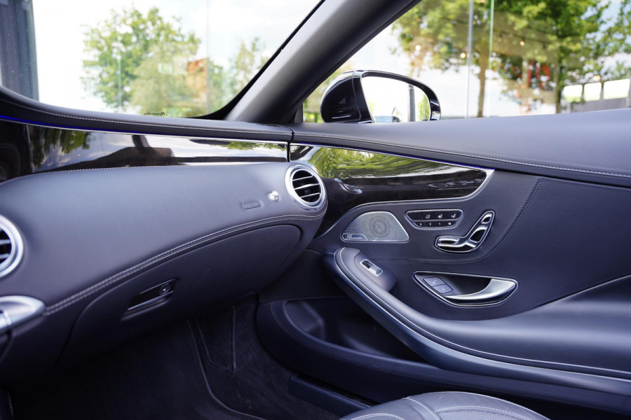 Mercedes-Benz S-Klasse 63 AMG Cabriolet 4-Matic / Nachtzicht / Burmester
