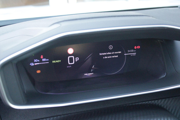 Peugeot e-2008 EV GT PACK 156PK 54 kWh | PANORAMISCH SCHUIF/KANTEL DAK | ALCANTARA EXECUTIVE INTERIOR INCL. VERWARMBARE VOORSTOELEN EN ELEKTRISCH VERSTELBARE BESTUURDERSSTOEL MET MASSAGE FUNCTIE | 18" LICHTMETALEN VELGEN "EVISSA" | VISION NAVIGATION & DRIVE ASSIST PLUS PACK: NAVIGATIE/DRAADLOZE TELEFOONLADER/ADAPTIVE CRUISE CONTROL MET LANE KEEPING & POSITIONING ASSIST INCL. STOP & GO FUNCTIE/HD-CAMERA VOOR/PASSIEVE DODEHOEKBEWAKING EN INSTAPVERLICHTING | WINTERPACK: STOELVERWARMING | WARMTEPOMP! | DRAADLOZE APPLE CARPLAY/ANDROID AUTO | FULL LED KOPLAMPEN | ACHTERUITRIJ CAMERA | PARK