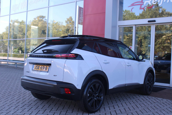Peugeot e-2008 EV GT PACK 156PK 54 kWh | PANORAMISCH SCHUIF/KANTEL DAK | ALCANTARA EXECUTIVE INTERIOR INCL. VERWARMBARE VOORSTOELEN EN ELEKTRISCH VERSTELBARE BESTUURDERSSTOEL MET MASSAGE FUNCTIE | 18" LICHTMETALEN VELGEN "EVISSA" | VISION NAVIGATION & DRIVE ASSIST PLUS PACK: NAVIGATIE/DRAADLOZE TELEFOONLADER/ADAPTIVE CRUISE CONTROL MET LANE KEEPING & POSITIONING ASSIST INCL. STOP & GO FUNCTIE/HD-CAMERA VOOR/PASSIEVE DODEHOEKBEWAKING EN INSTAPVERLICHTING | WINTERPACK: STOELVERWARMING | WARMTEPOMP! | DRAADLOZE APPLE CARPLAY/ANDROID AUTO | FULL LED KOPLAMPEN | ACHTERUITRIJ CAMERA | PARK