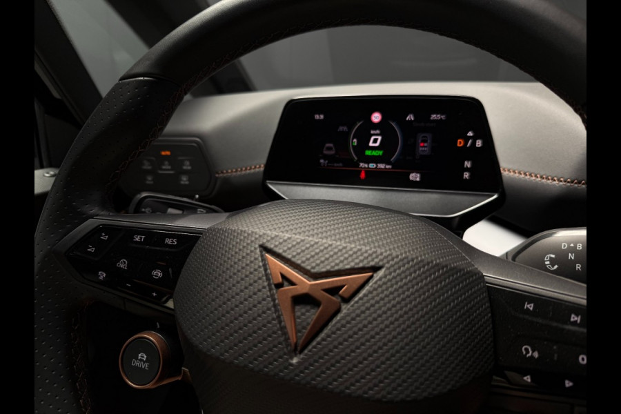 CUPRA Born CUPRA Born 546 km Limited 84 kw Adaptive cruise control, Achteruitrijcamera,Head-up