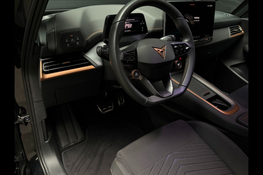 CUPRA Born CUPRA Born 546 km Limited 84 kw Adaptive cruise control, Achteruitrijcamera,Head-up