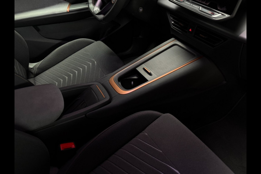 CUPRA Born CUPRA Born 546 km Limited 84 kw Adaptive cruise control, Achteruitrijcamera,Head-up