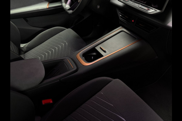 CUPRA Born CUPRA Born 546 km Limited 84 kw Adaptive cruise control, Achteruitrijcamera,Head-up