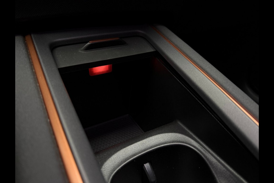 CUPRA Born CUPRA Born 546 km Limited 84 kw Adaptive cruise control, Achteruitrijcamera,Head-up