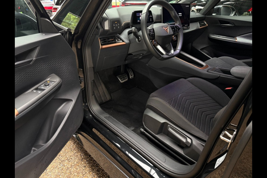 CUPRA Born CUPRA Born 546 km Limited 84 kw Adaptive cruise control, Achteruitrijcamera,Head-up