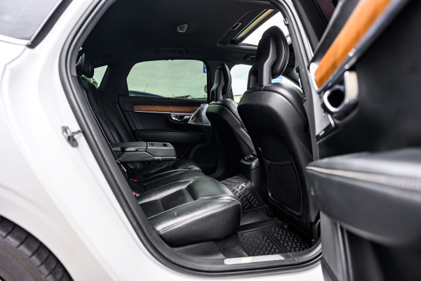 Volvo S90 2.0 T8 AWD Inscription /Pano/massage/B&W/360