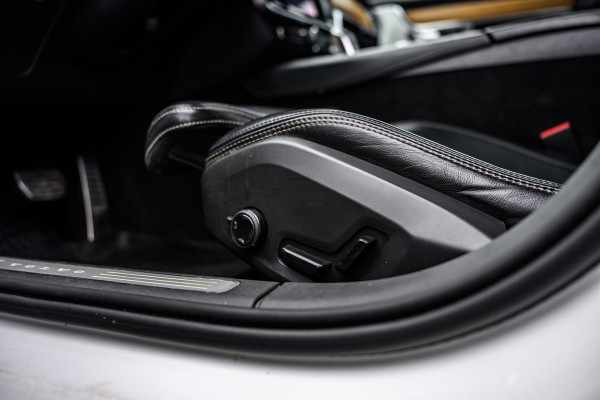 Volvo S90 2.0 T8 AWD Inscription /Pano/massage/B&W/360