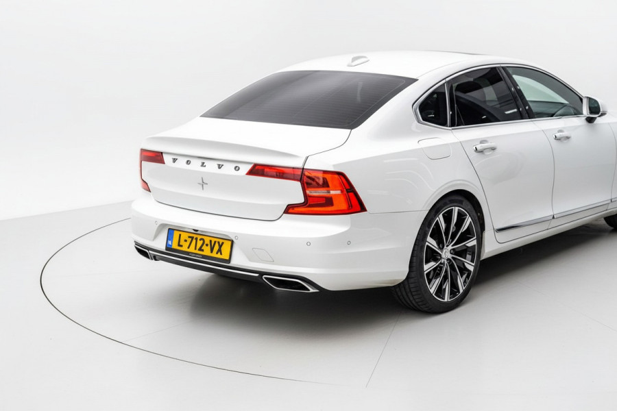 Volvo S90 2.0 T8 AWD Inscription /Pano/massage/B&W/360