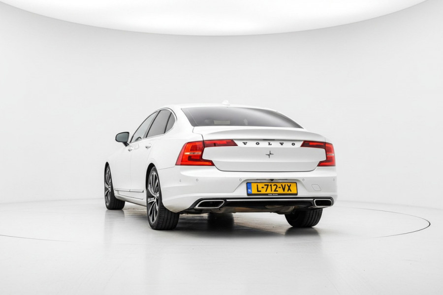 Volvo S90 2.0 T8 AWD Inscription /Pano/massage/B&W/360