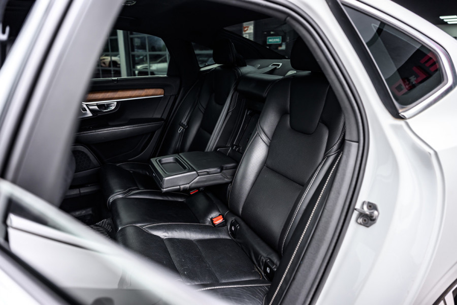 Volvo S90 2.0 T8 AWD Inscription /Pano/massage/B&W/360