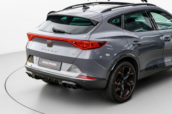 CUPRA Formentor 2.0 TSI 4DRIVE /Pano/Carbon/Kuipstoelen/310pk