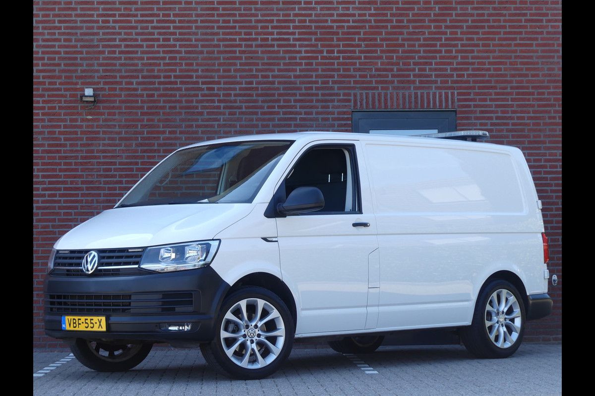 Volkswagen Transporter 2.0 TDI 150 PK L1 Airco/Trekhaak/Cruise control