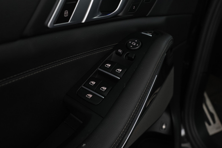 BMW X5 xDrive45e High Executive M-sport Full black Apple carplay