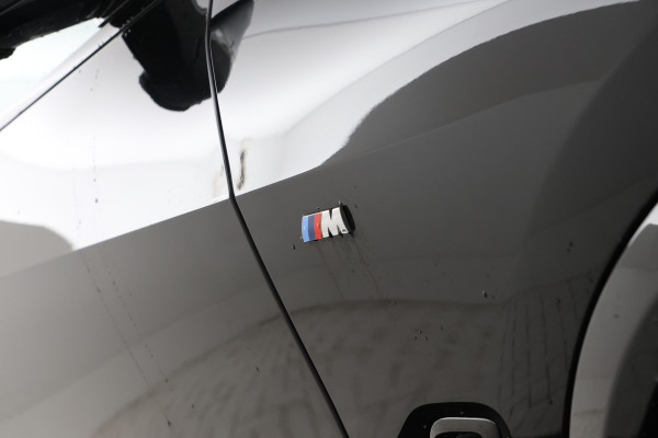 BMW X5 xDrive45e High Executive M-sport Full black Apple carplay