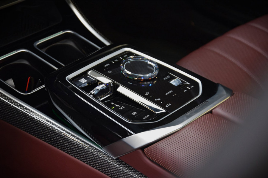 BMW 7 Serie M760e xDrive Navi|Massage|Theater Screen|Auto-Doors|Frozen Deep Grey|Nwp.180.000|BTW