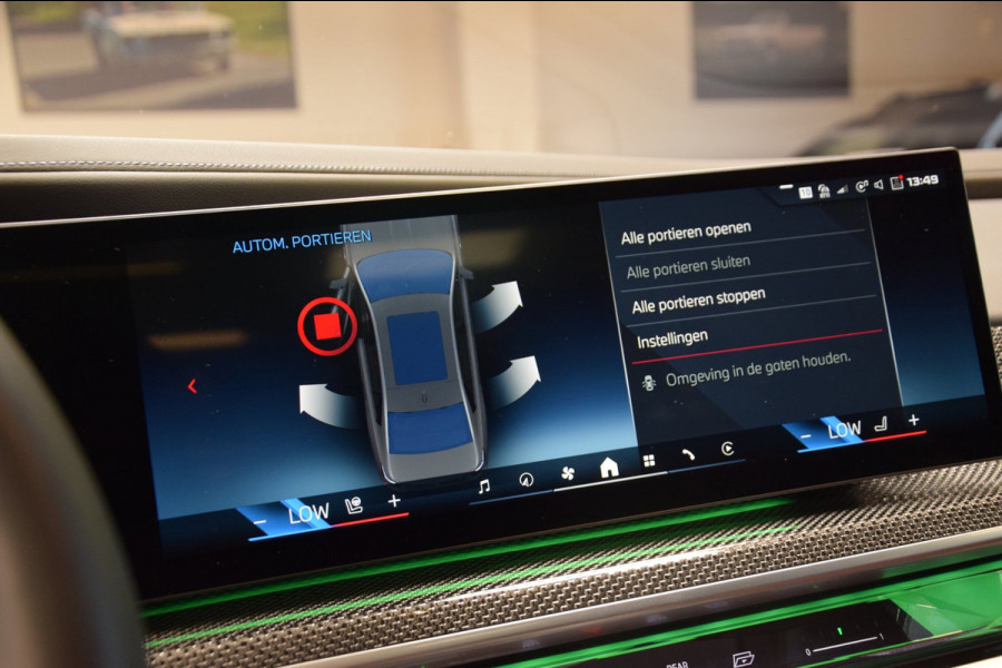 BMW 7 Serie M760e xDrive Navi|Massage|Theater Screen|Auto-Doors|Frozen Deep Grey|Nwp.180.000|BTW