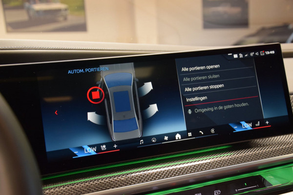 BMW 7 Serie M760e xDrive Navi|Massage|Theater Screen|Auto-Doors|Frozen Deep Grey|Nwp.180.000|BTW