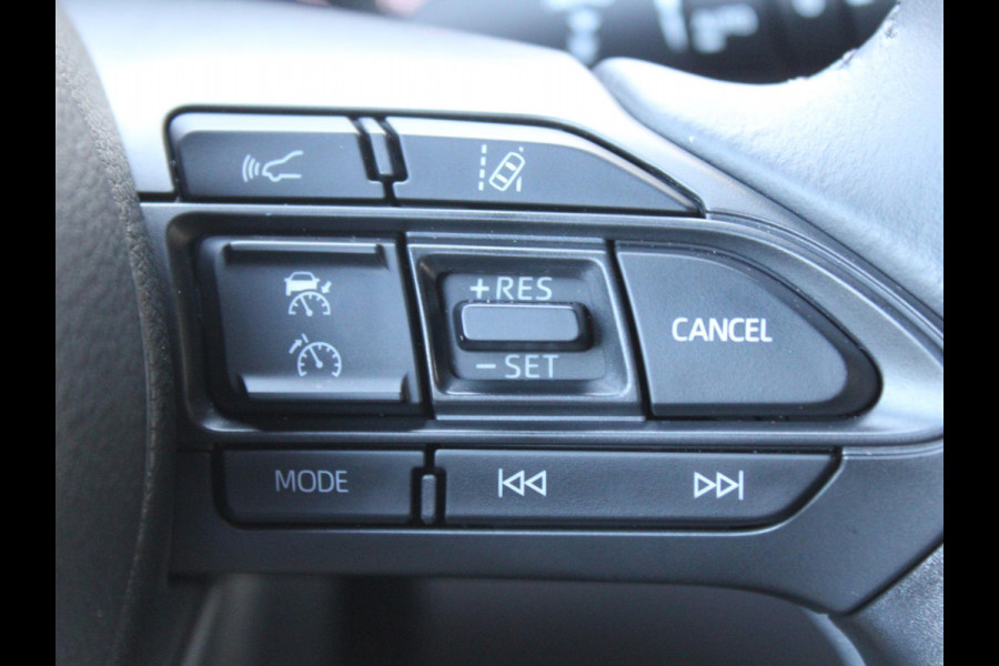 Toyota Yaris Cross 1.5 Hybrid Dynamic | APPLE CARPLAY / ANDROID AUTO | ADAPTIEVE CRUISE CONTROL |